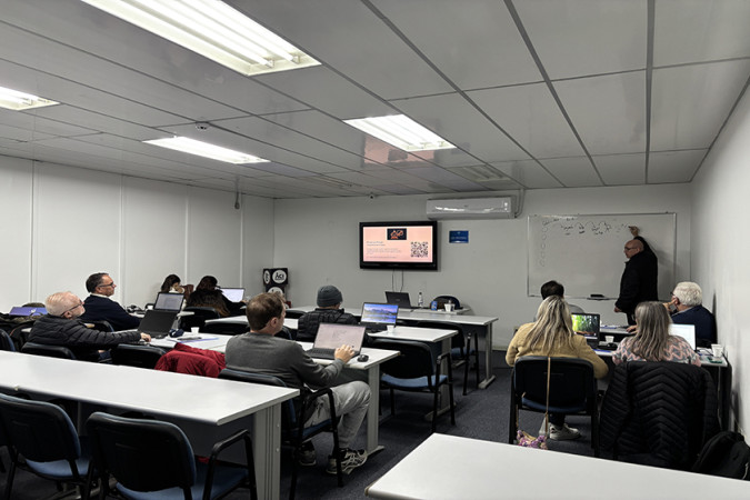Curso aborda impacto da IA nos negócios