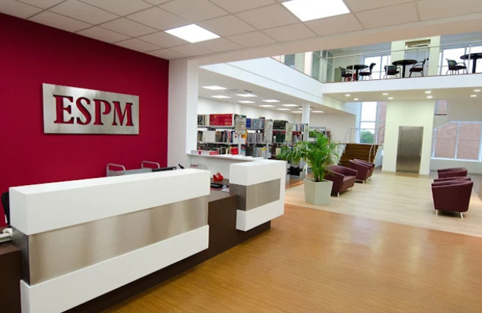 Funcionários de empresas associadas têm 15% de desconto em cursos de ESPM