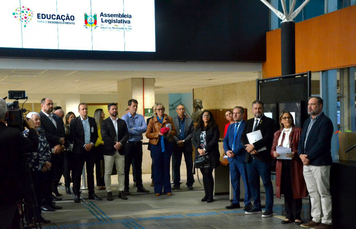 Comissão Oficial do Bicentenário da Imigração Alemã realizou visitas  institucionais à SOGIPA e à Fundação Scheffel - SJCDH - Secretaria de  Justiça, Cidadania e Direitos Humanos